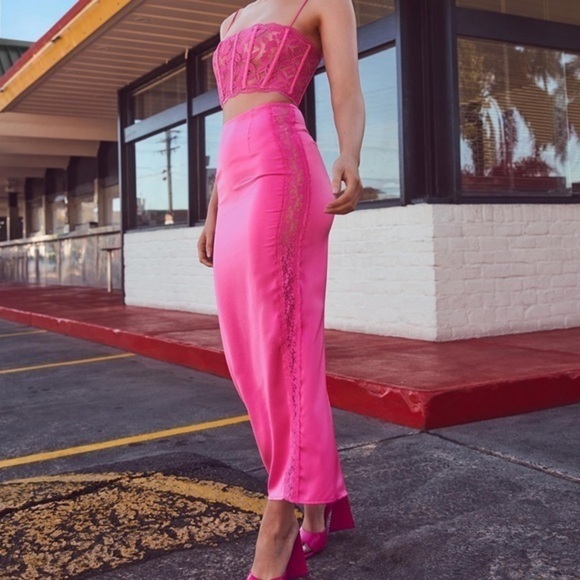NWT Meshki Bellamy Lace Hot Pink Maxi Slip Skirt Large - Picture 1 of 5